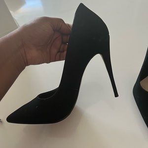 ALDO Black Suede Pointed Toed Stilettos 👠